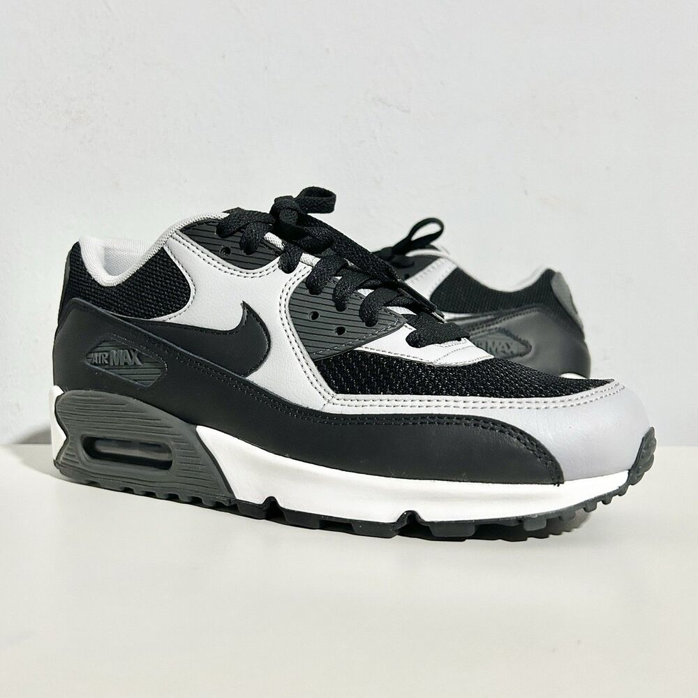 Nike Air Max 90 Essential “Wolf Grey” Men’s Size 9 Black Lifestyle Sneakers